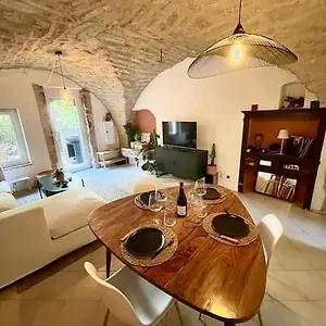 Charmante Maison De Village Au Pied Du Luberon Cabrieres-d'Aigues